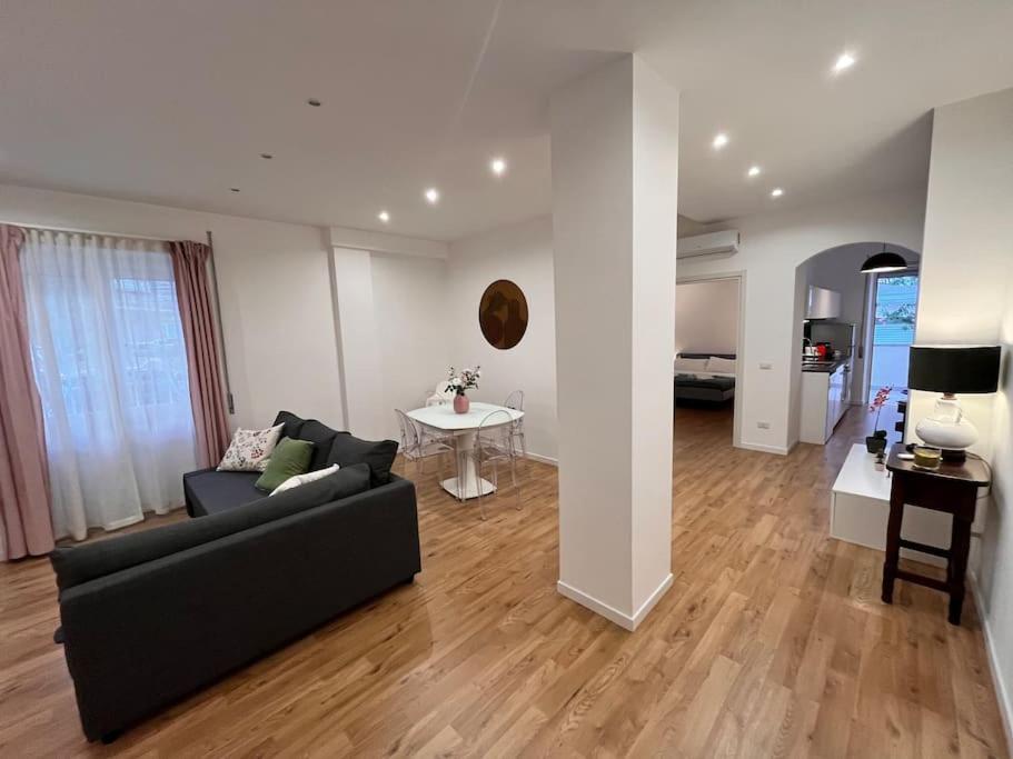 La Casa Di Lillidu - Napoli Most Exclusive Area Appartement Buitenkant foto
