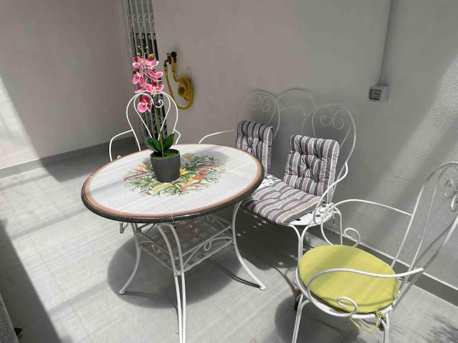La Casa Di Lillidu - Napoli Most Exclusive Area Appartement Buitenkant foto